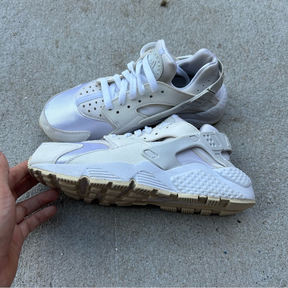 Womens White Nike Huarache Shoes